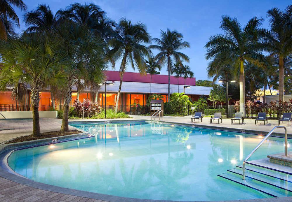 Hotel Courtyard By Marriott Miami Airport Exterior foto