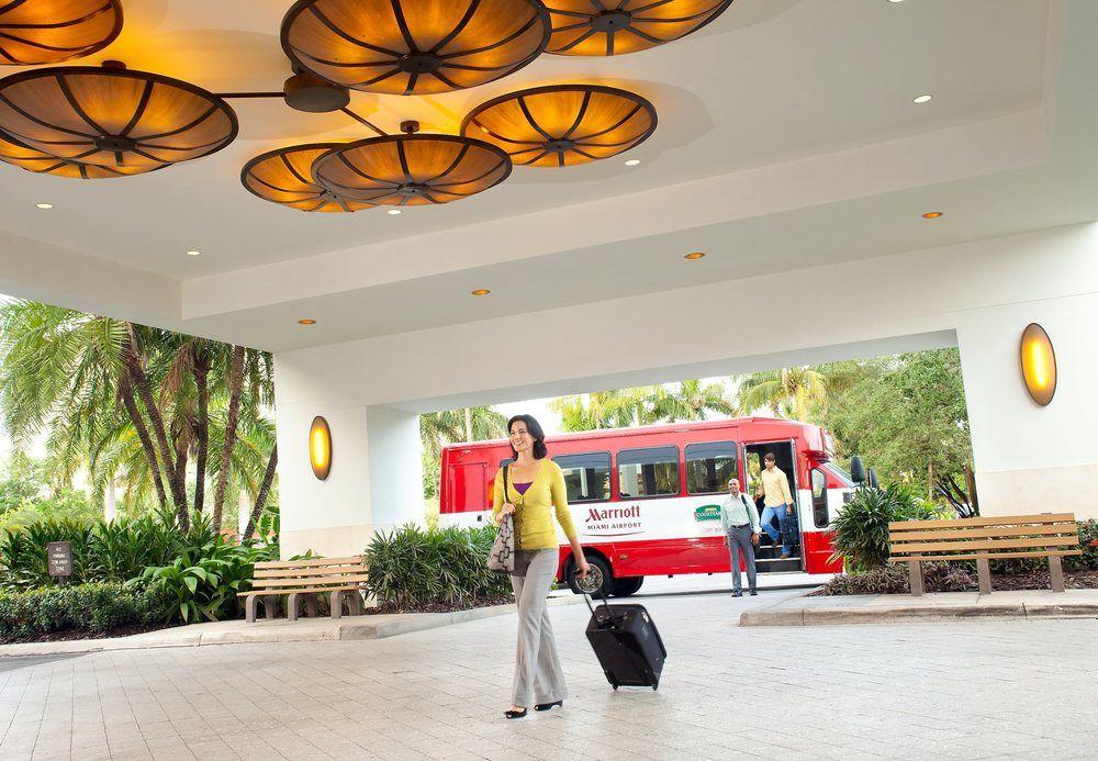 Hotel Courtyard By Marriott Miami Airport Exterior foto